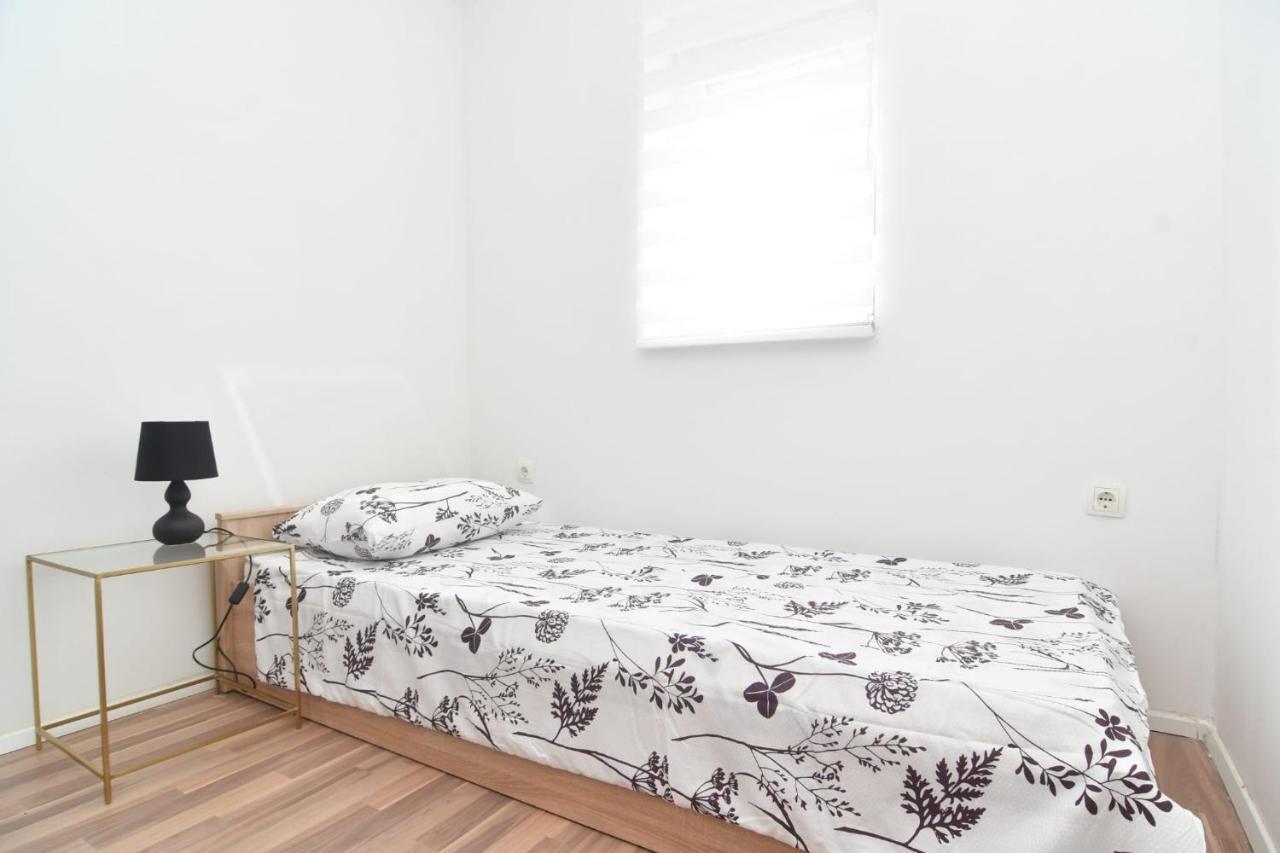 Apartman Gluic Sinj Kültér fotó